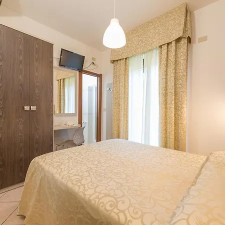 Dei Tigli Hotel 3*